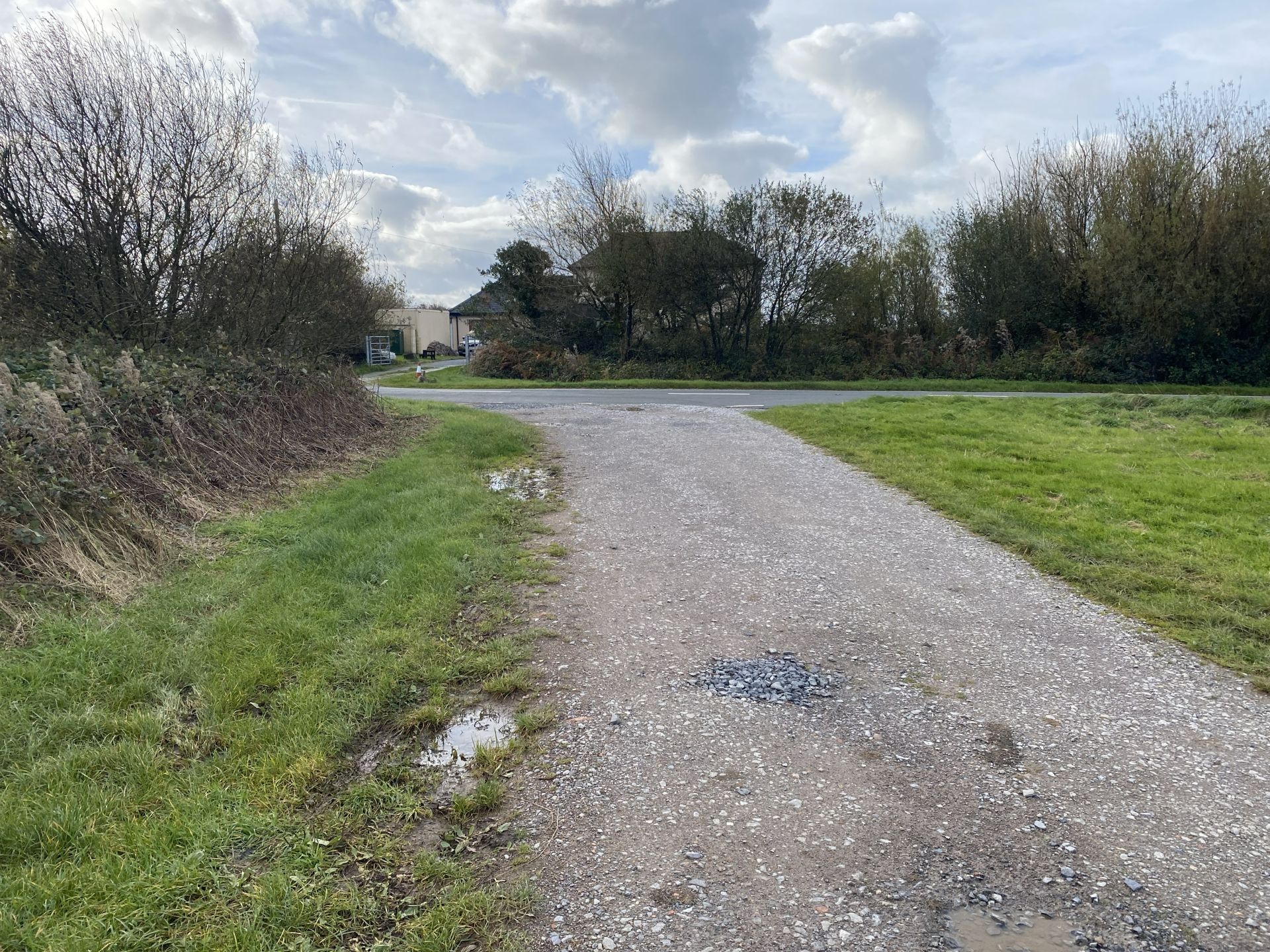 Car Parking location just off this track opposite the white house.